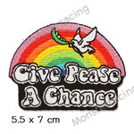 ตัวรีดติดเสื้อน่ารักๆ อาร์มรีดติดเสื้อ ลายการ์ตูน สติ๊กเกอร์รีดติดเสื้อ สีรุ้ง ลาย PEACE พีช