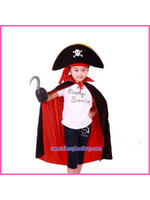 ชุดโจรสลัดเด็ก ใช้ได้ทั้งเด็กชายและเด็กหญิง ขนาดฟรีไซด์ ประกอบด้วย หมวกแบบนิ่ม+ผ้าคลุม 90 ซม. +มือตะขอ