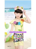 ชุดว่ายน้ำเด็กหญิง แบบ 2 ชิ้น เสื้อ+กางเกง สีเหลือง มีขนาด L, XL, XXL