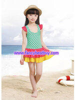 ชุดว่ายน้ำเด็กหญิง แบบ 1 ชิ้น สีเขียว มีขนาด XL