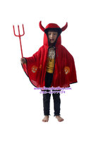 ผ้าคลุมเดวิล ลายฟักทอง สีแดง ยาว 48 ซม. + ไม้สามง่ามยาว 50 ซม. สำหรับแต่งเป็น ชุดแฟนซีเด็ก ในวันฮาโลวีน