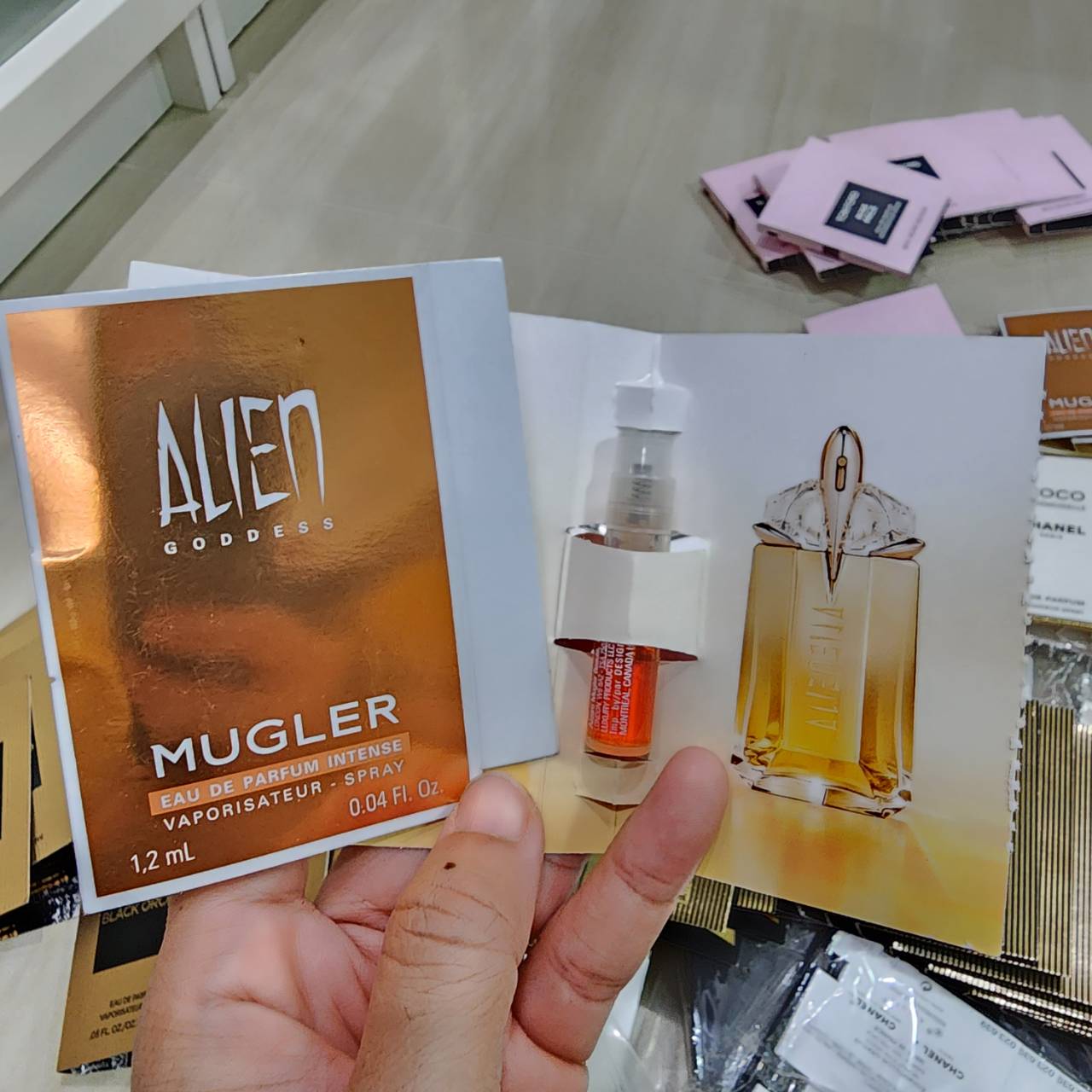 น้ำหอมไวออลแบบหลอด Thierry Mugler Alien Goddess Intense Eau de Parfum 1.2ml ขนาดทดลอง น้ำหอมไวออลVIAL
