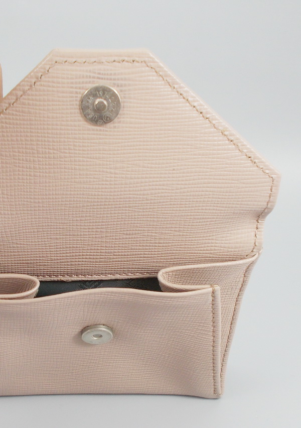 กระเป๋านามบัตร Guy Laroche เบจ ใหม่ แท้