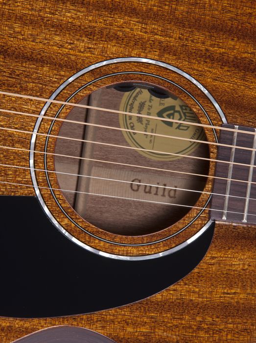 Guild GAD Series M-120E Concert Acoustic-Electric Guitar Natural