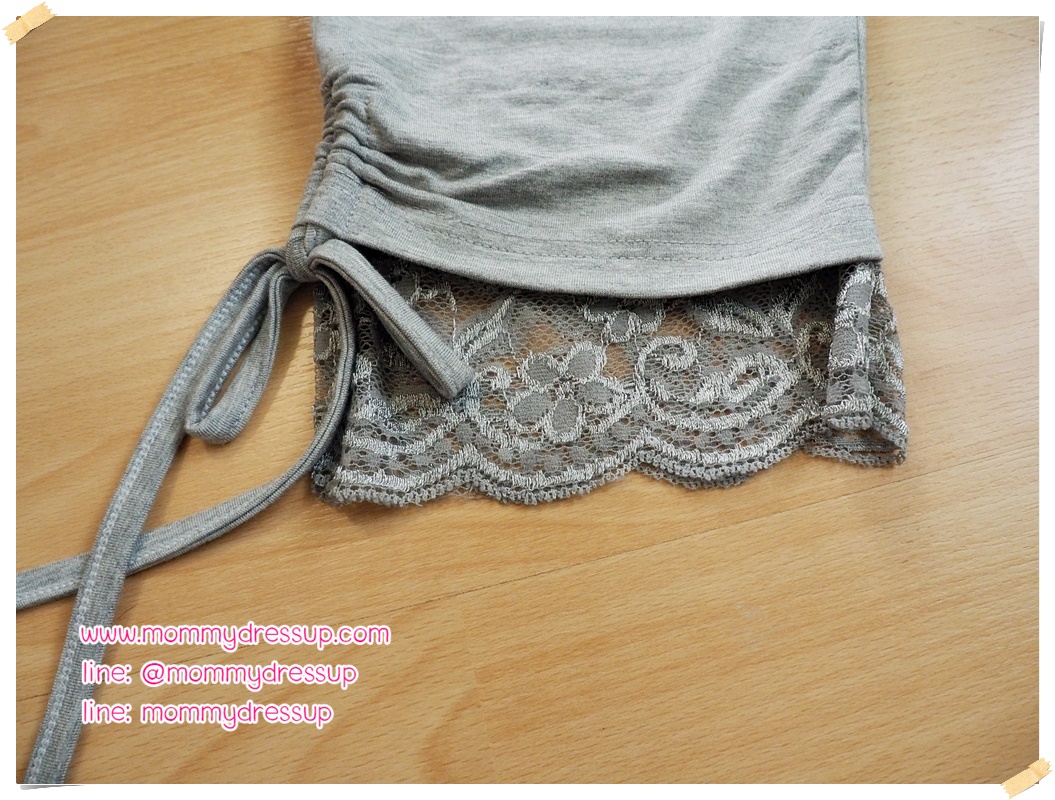 เลกกิ้งคนท้อง ขา5 ส่วน สีเทาอ่อน ปลายขาแต่งระบายลูกไม้ มีสายผูกโบว์ด้านข้าง เอวมีสายปรับระดับได้ size XL เหมาะกับคุณแม่ไซส์ใหญ่ ผ้าดีมากๆค่ะ