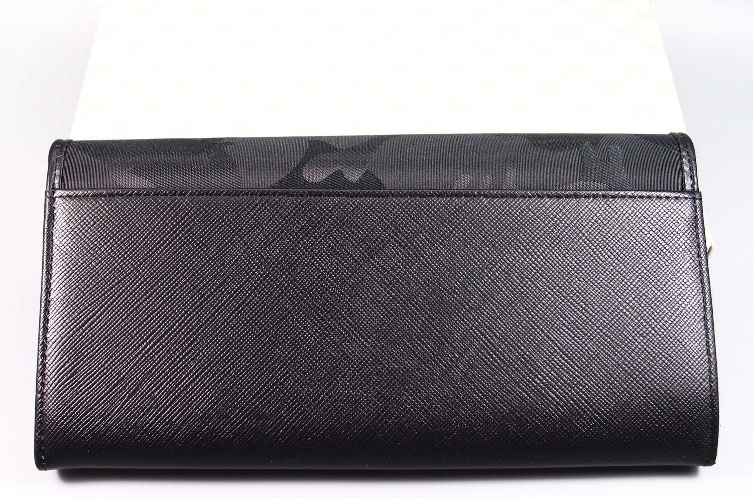 กระเป่าสตางค์ Guy Laroche ดำ ใหม่ แท้