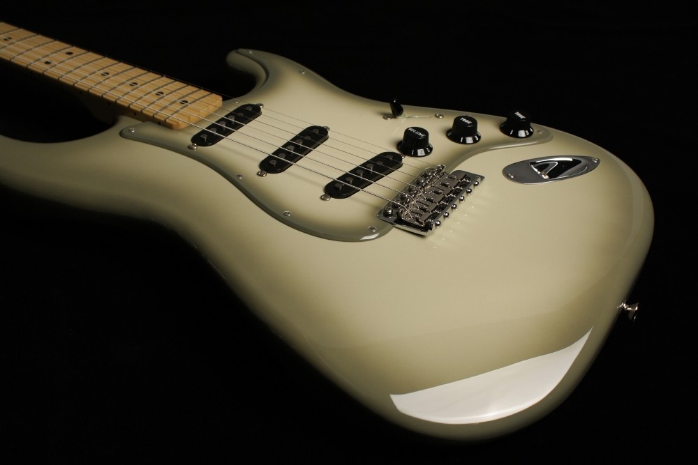 Fender FSR Antigua Stratocaster