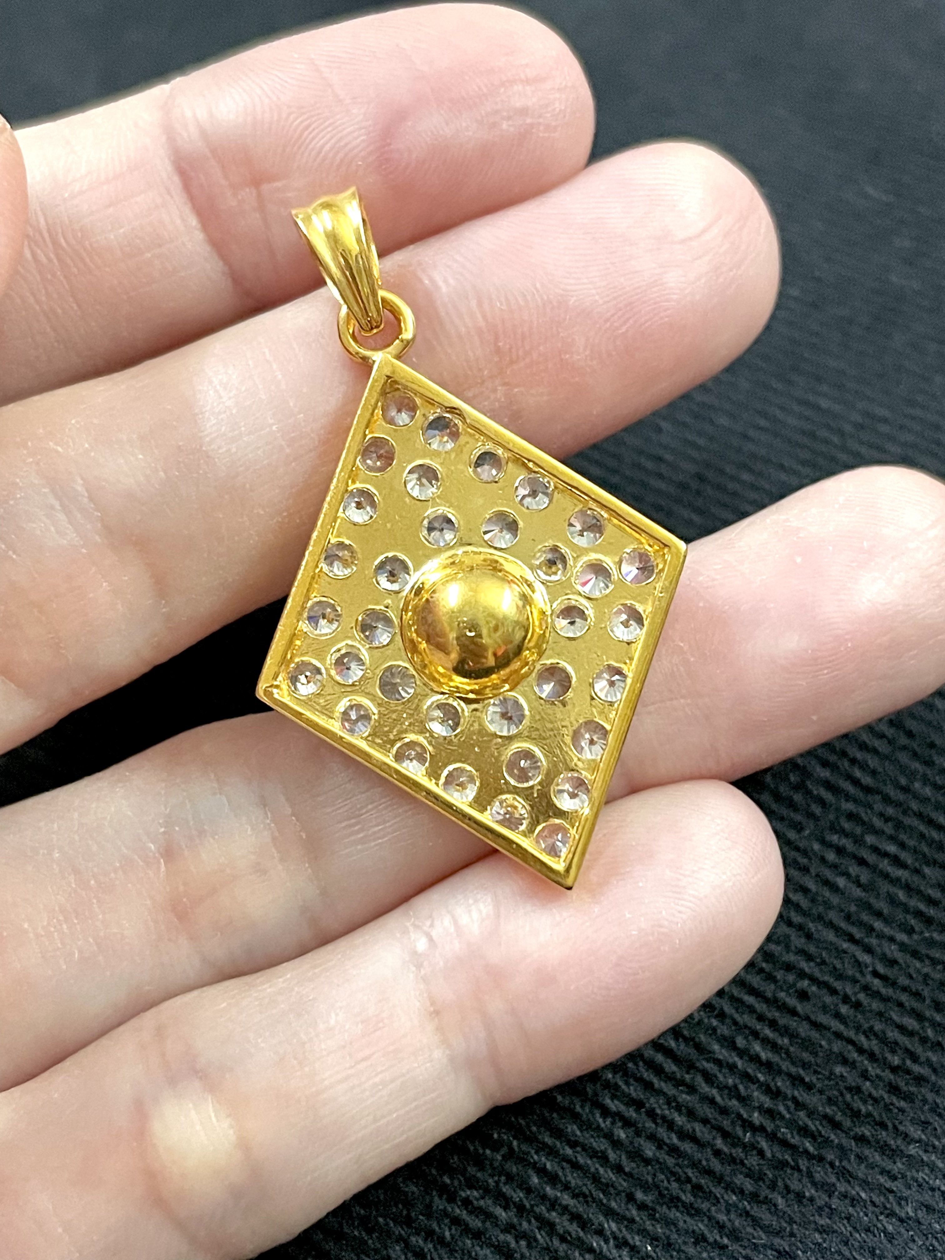 จี้มุกแท้ล้อมพลอย ทอง 90