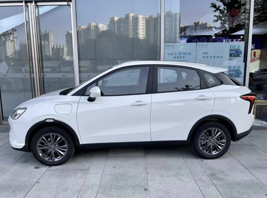 ราวแร็คหลังคารถ สำหรับรถยนต์ไฟฟ้า NETA V , NETA V pro แบบแปะ ทรงแนบ (H)