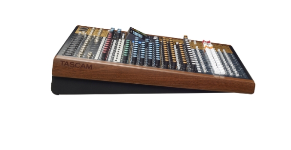 TASCAM Model 16 Mixer / Interface / Recorder