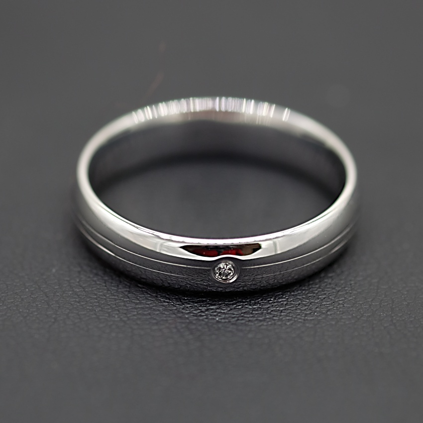 แหวนเพชรเม็ดเดี่ยวผู้ชาย เพชรไซส์3ตัง ตัวเรือนทองขาว9K รอบนิ้วใหญ่สวมใส่สบายครับ