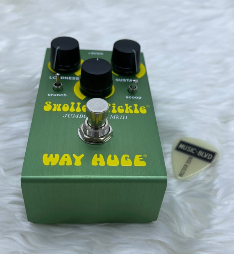 Way Huge Electronics Swollen Pickle Jumbo Fuzz Effects Pedal