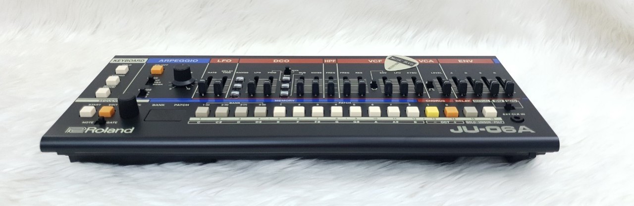 Roland JU-06A Boutique Synthesizer