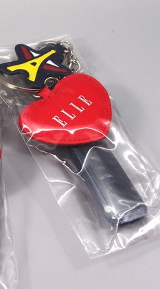 พวงกุญแจ ELLE สีกรม ใหม่ แท้