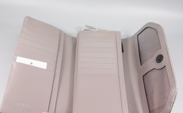 กระเป๋าสตางค์ ELLE เทา 3 พับ ใหม่ แท้