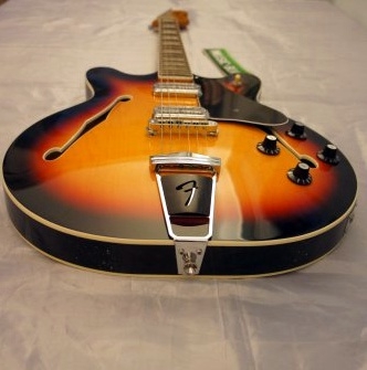Fender Coronado Special Edition - 3-color Sunburst, Rosewood fingerboard