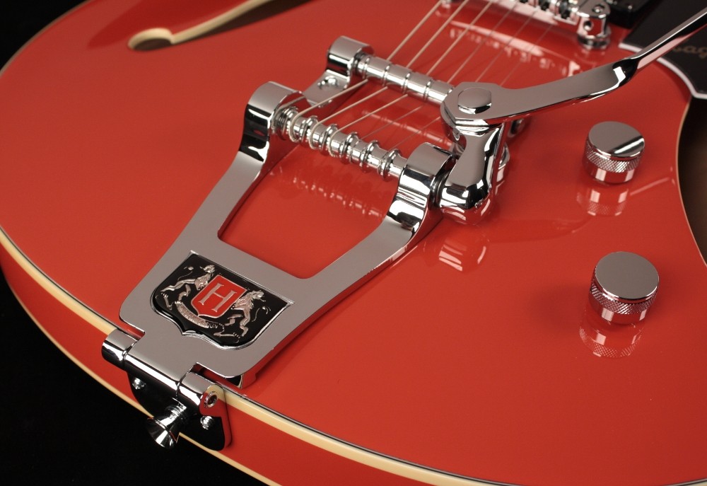 Hagstrom Tremar Viking Deluxe - Cream Red