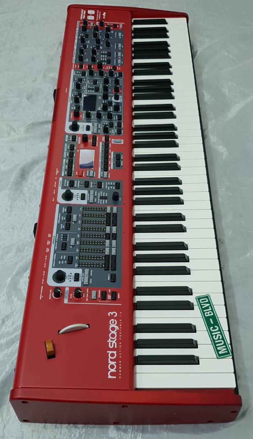 Nord Stage 3 HP76