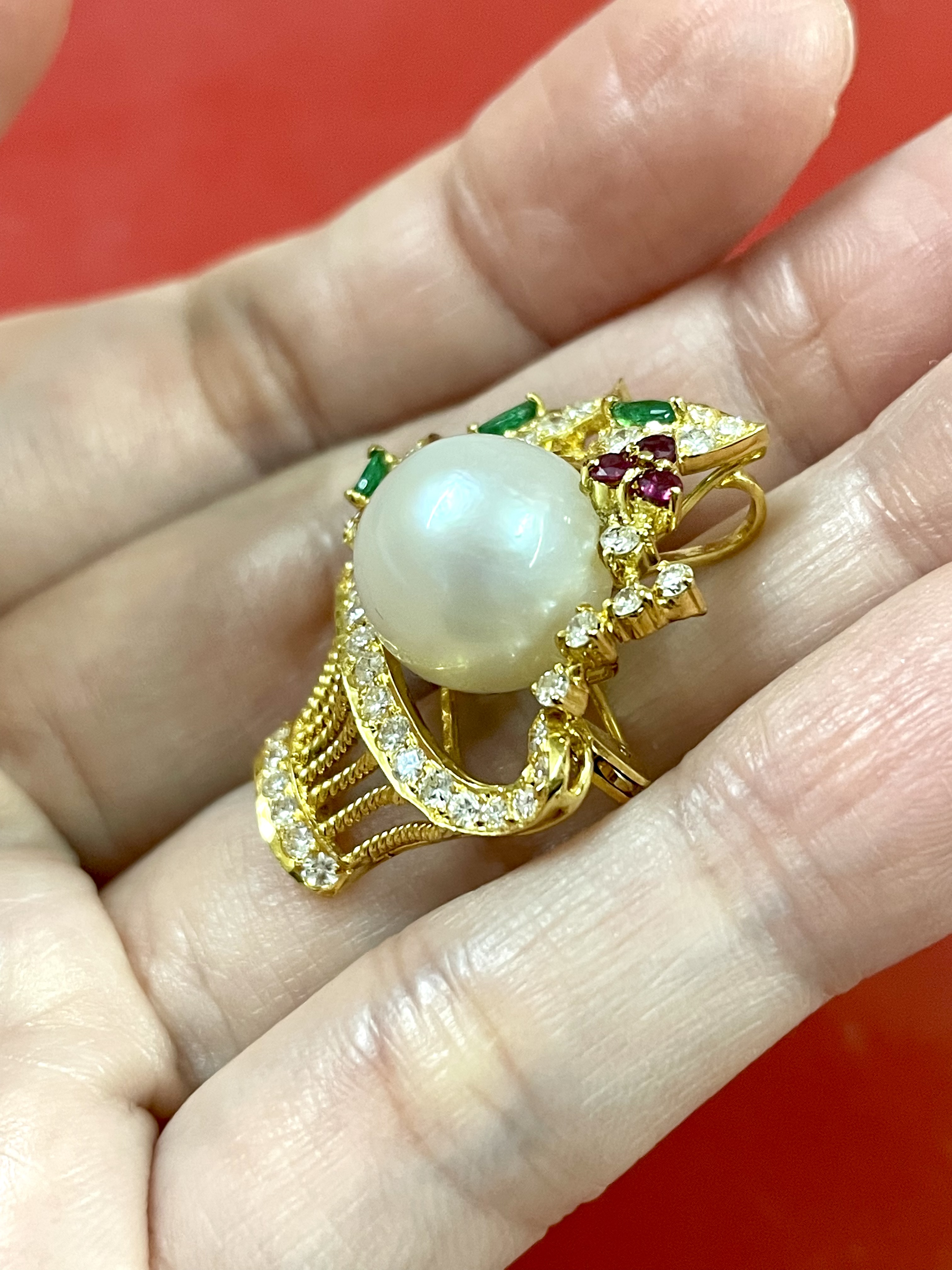 จี้/เข็มกลัด กระเช้าดอกไม้ มุก เพชร พลอยสวยๆ