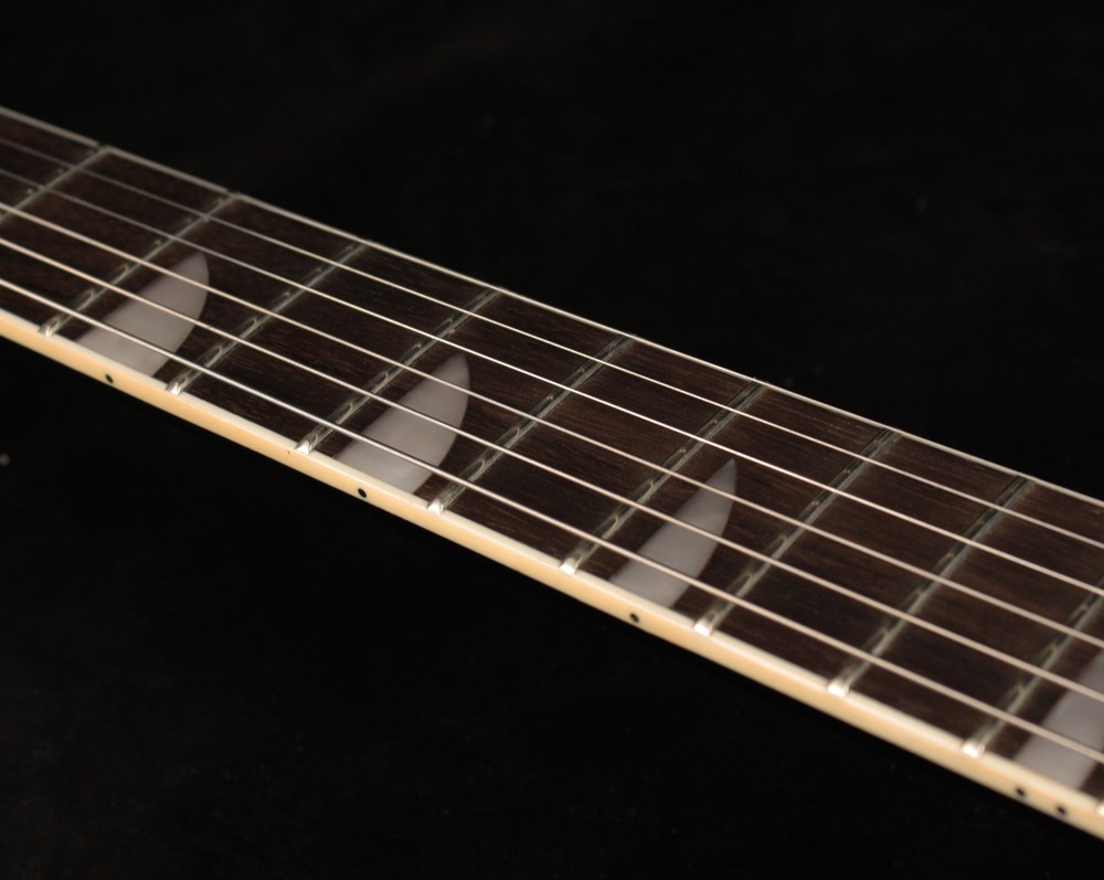 Eastwood Classic 6 - Black