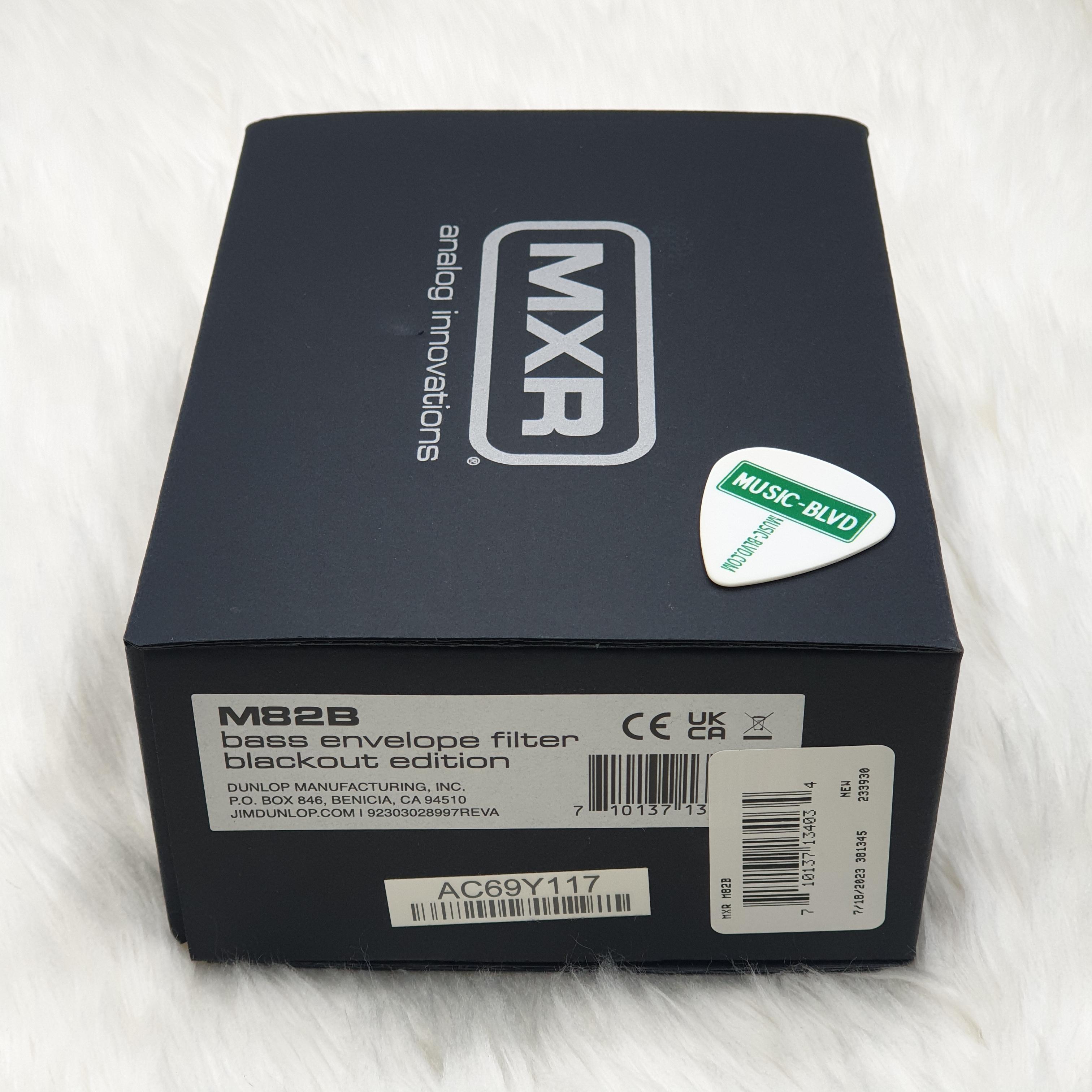 MXR M82 Bass Envelope Filter Pedal - Blackout Series