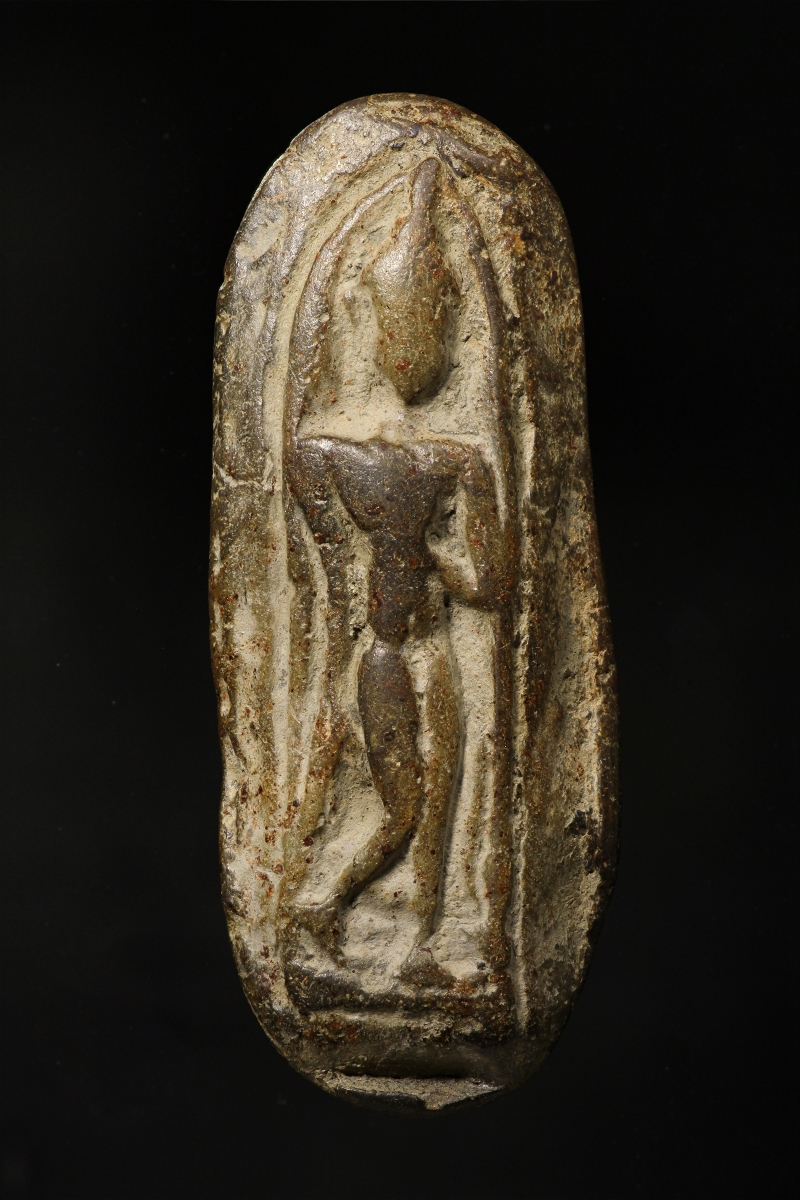 พระกำแพงลีลาเม็ดขนุน จ.กำแพงเพชร