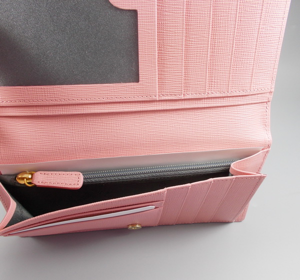 กระเป๋าสตางค์ Guy Laroche พีชเมทาลิก ใหม่ แท้