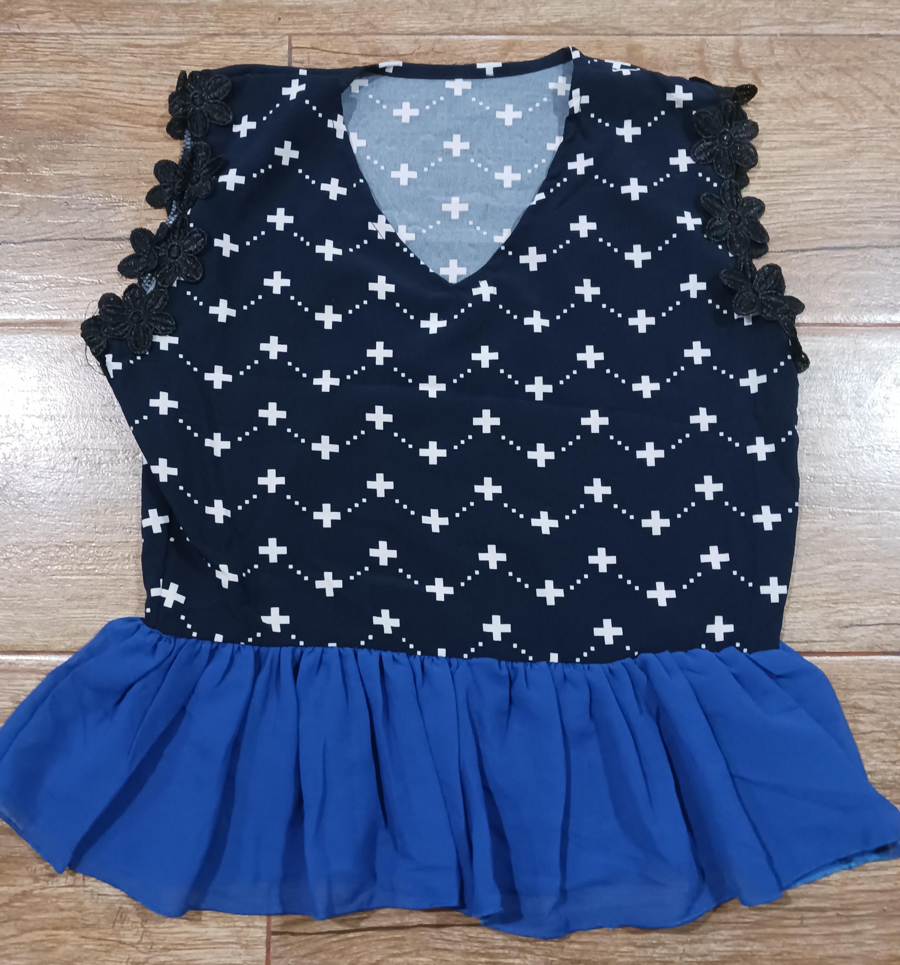 ขายเหมาสต็อก เสื้อมือ1คละแบบ