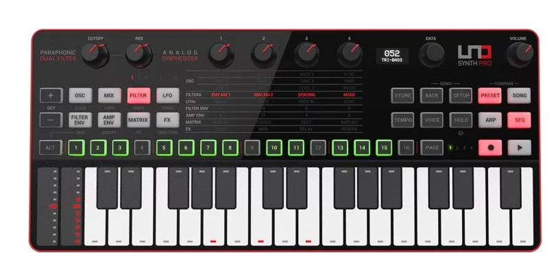 IK Multimedia Uno Synth Pro Desktop Analog Synthesizer