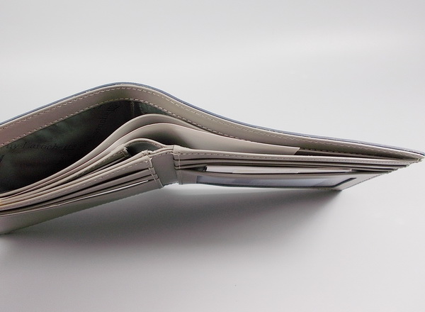 กระเป๋าสตางค์ Guy Laroche กรม-เทา ใหม่ แท้