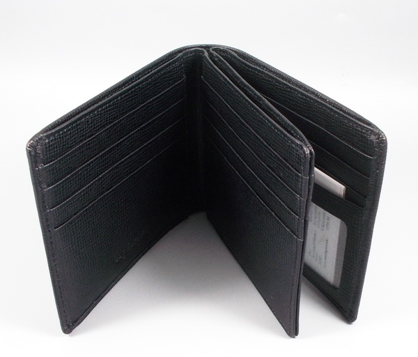 กระเป๋าสตางค์ Guy Laroche ดำ ใหม่ แท้