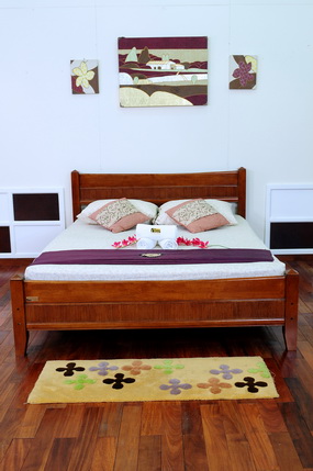 เตียงนอน 5 ฟุต รุ่น Venezia ขนาด W 162 x L 213 x H 93 Cms. สีน้ำตาล