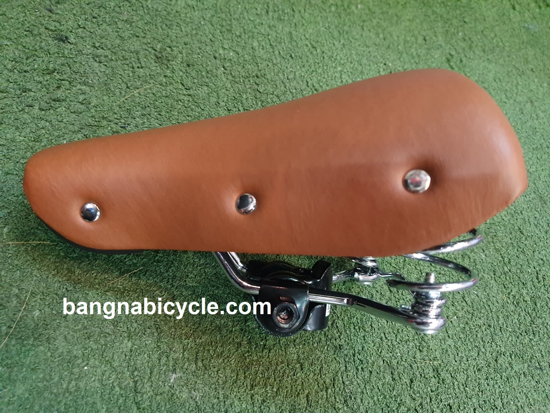 เบาะ LA สีน้ำตาล ปักหมุดด้านข้าง นุ่ม