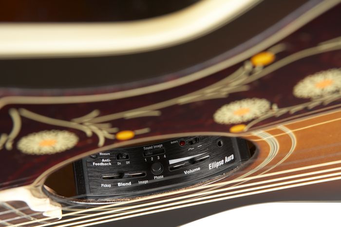 Gibson SJ-200 Standard Acoustic-Electric Guitar