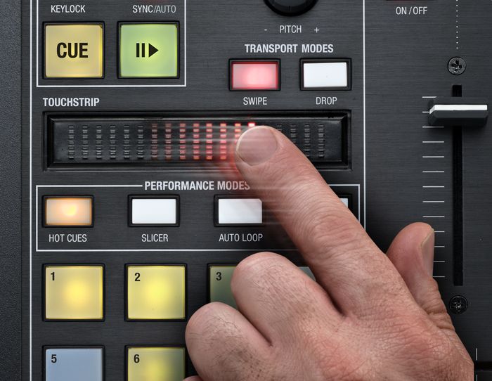 Novation Novation TWITCH DJ Controller