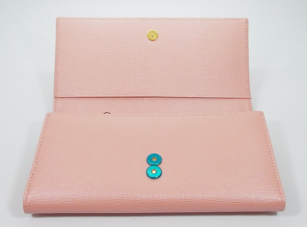 กระเป๋าสตางค์ Guy Laroche พีชเมทาลิก ใหม่ แท้