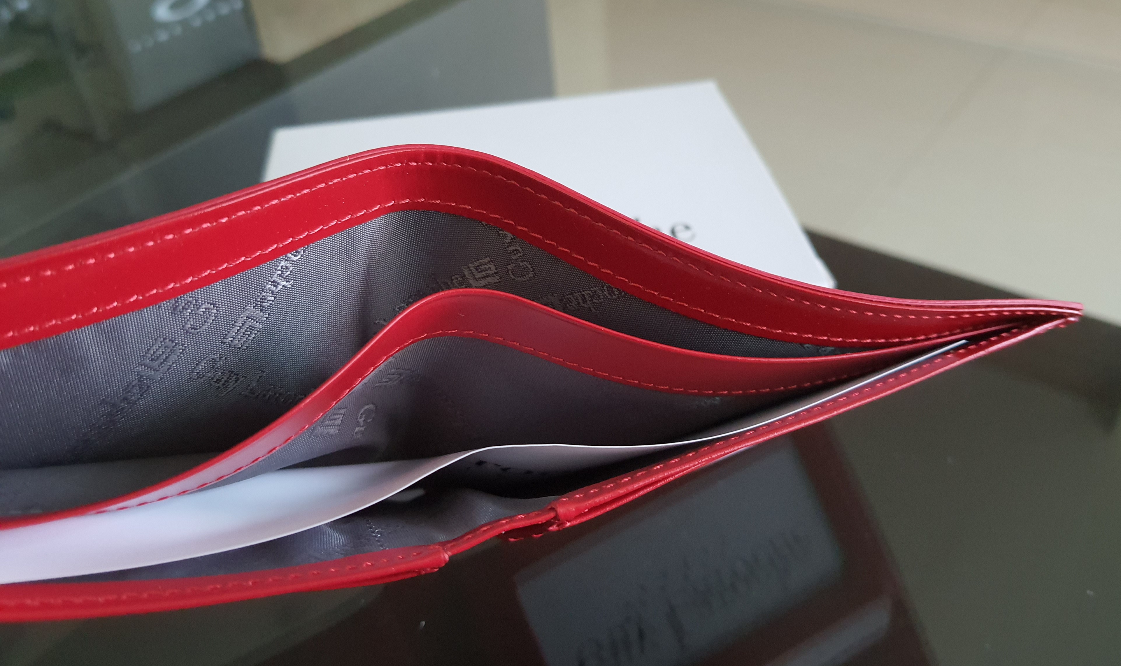 กระเป๋าสตางค์ Guy Laroche แดง ใหม่ แท้