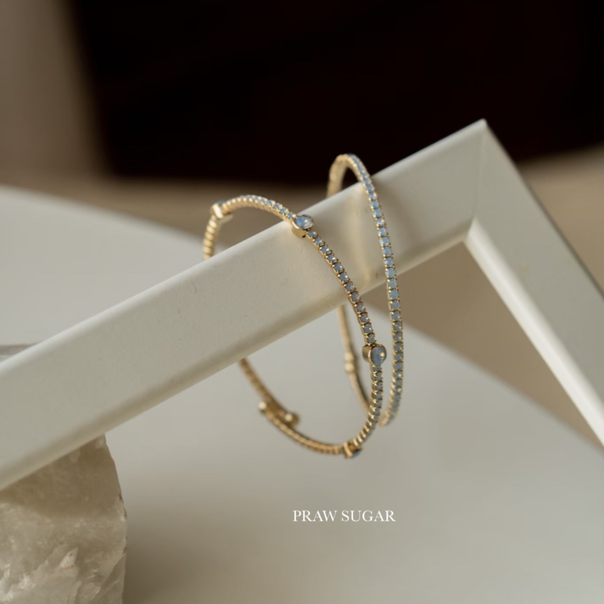 Lovely Mixing Size Pastel Color Bracelet - กำไลคริสตัลสีพาสเทลเม็ดสลับ (มี 5 สี)