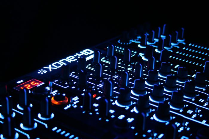 Allen & Heath Xone:4D - USB Audio Interface and DJ Controller