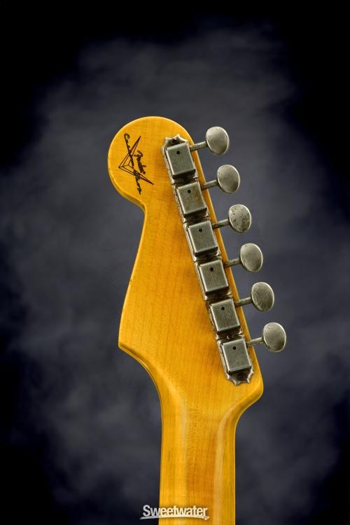 Fender Custom Shop 1961 Relic Stratocaster - 3-color Sunburst, 2016 Collection