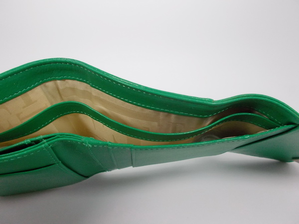 กระเป๋าสตางค์ ELLE เขียวปีกแมลงทับ ใหม่ แท้