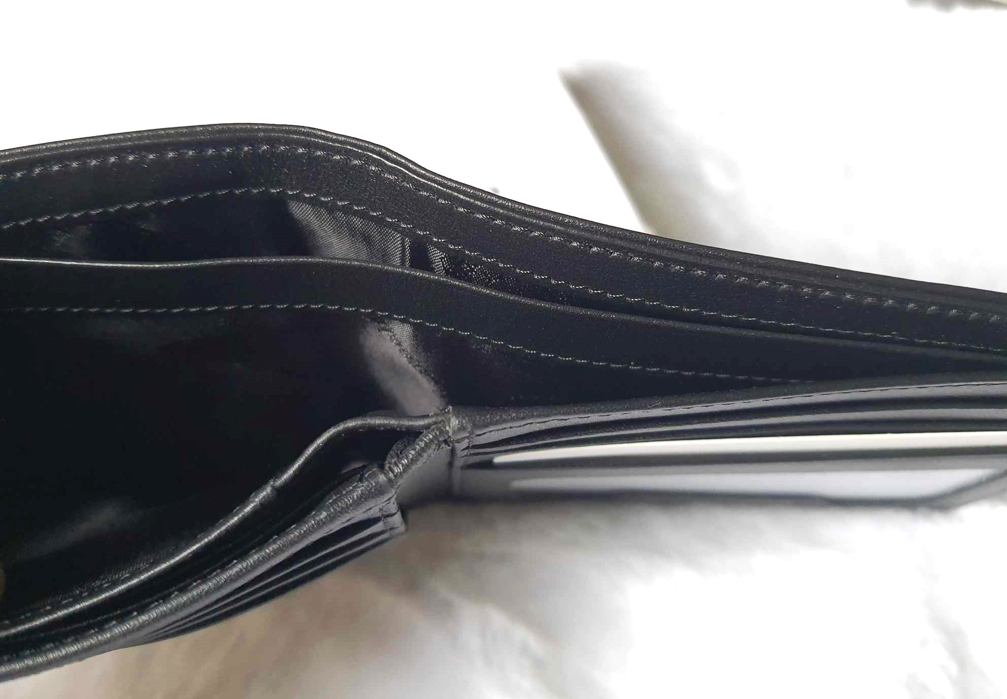 กระเป่าสตางค์ Guy Laroche ดำ ใหม่ แท้