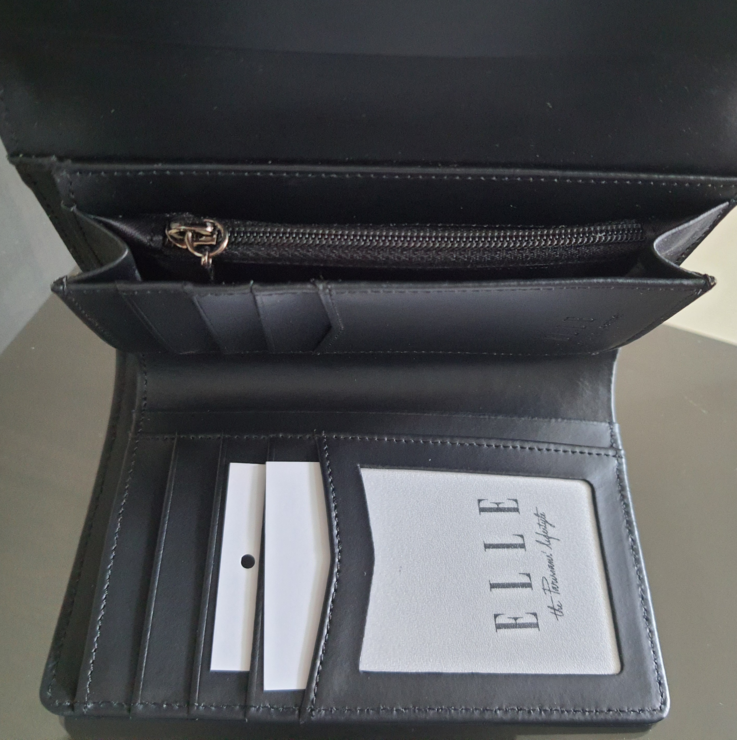 กระเป๋าสตางค์ ELLE ดำ ใหม่ แท้ ส่งฟรี ลทบ.