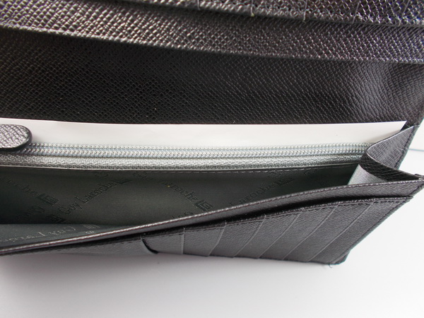 กระเป๋าสตางค์ Guy Laroche ดำ ใหม่ แท้