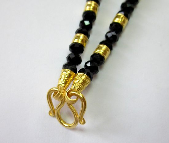 สร้อยคอคริสตัลนิลดำ คั่นทองแท้ 96.5% (ทอง 1 สลึง)