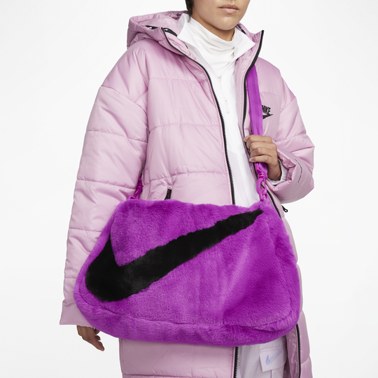 Nike SportswearFaux Fur Tote (10L)