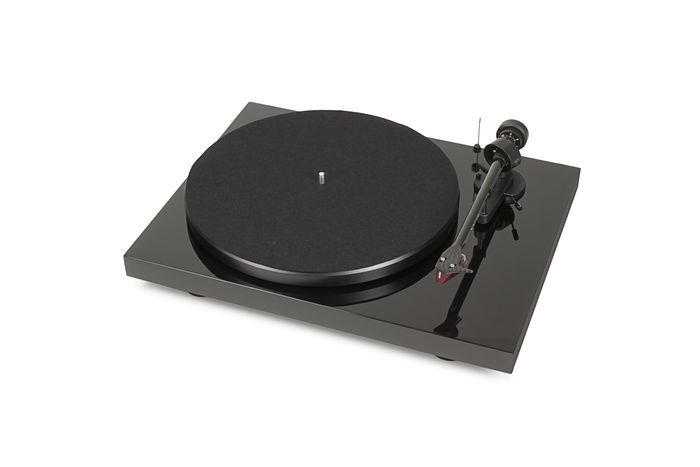 Pro-Ject Debut Carbon 2M-R Turntable