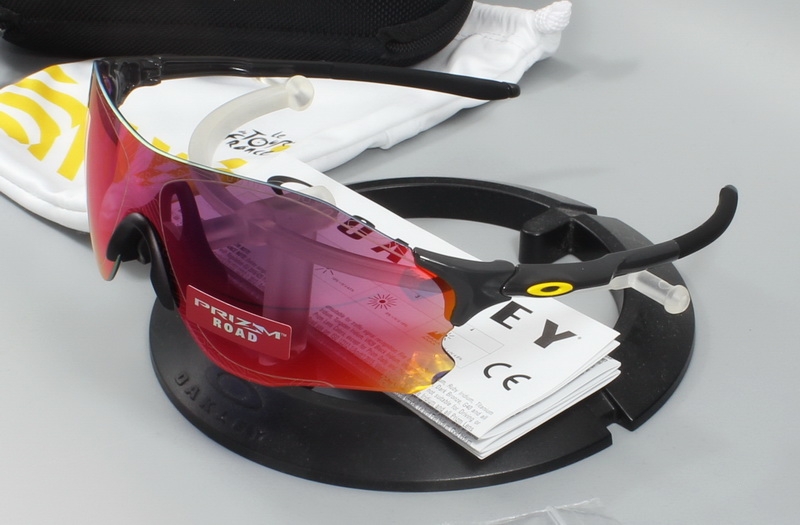 OAKLEY TOUR DE FRANCE EV ZERO PATH Carbon w/ Prizm Road OO9308-2338