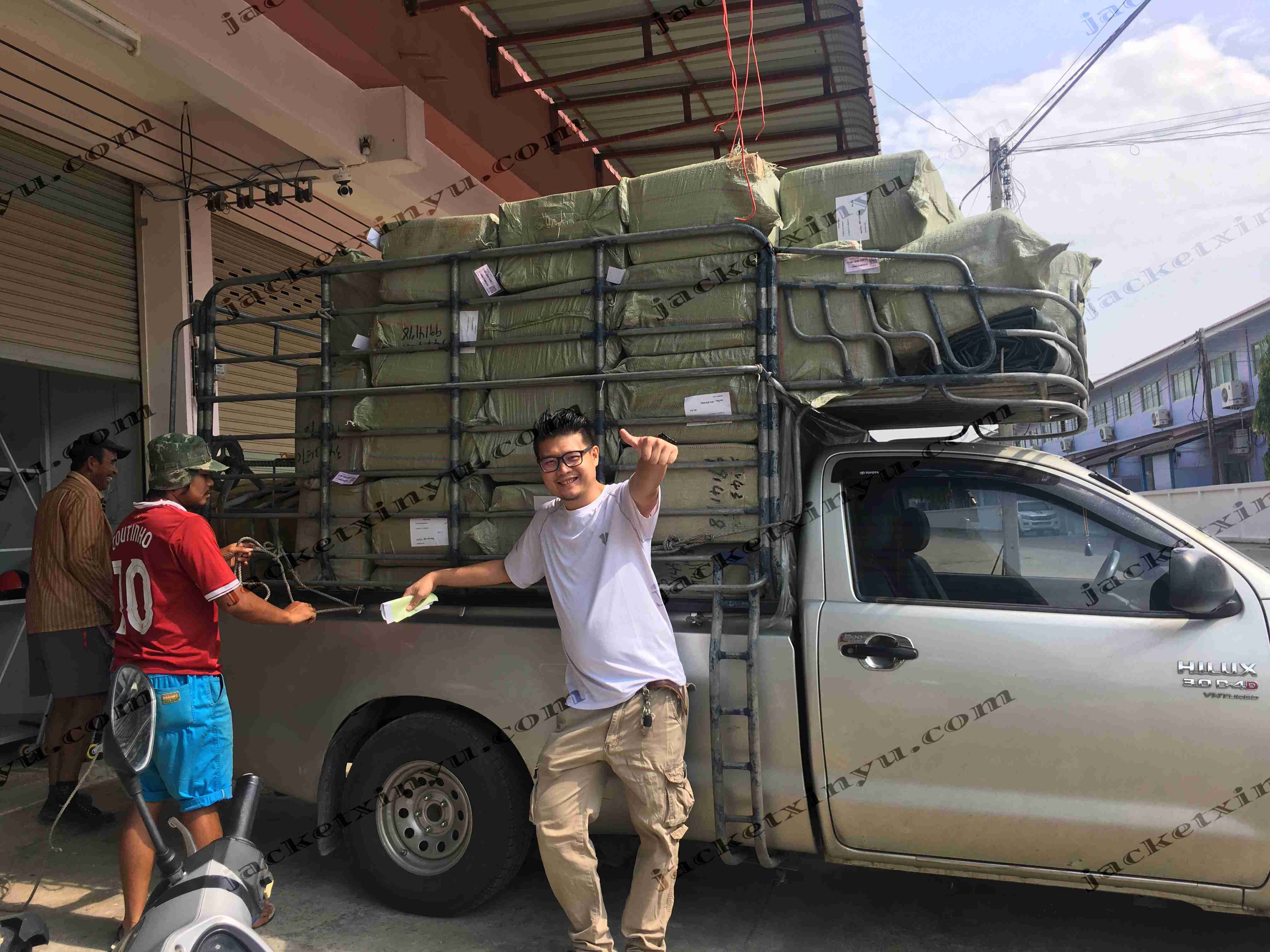 โรงงานจีนผลิต แจ็คเก็ต Xinyu สั่งผลิตได้