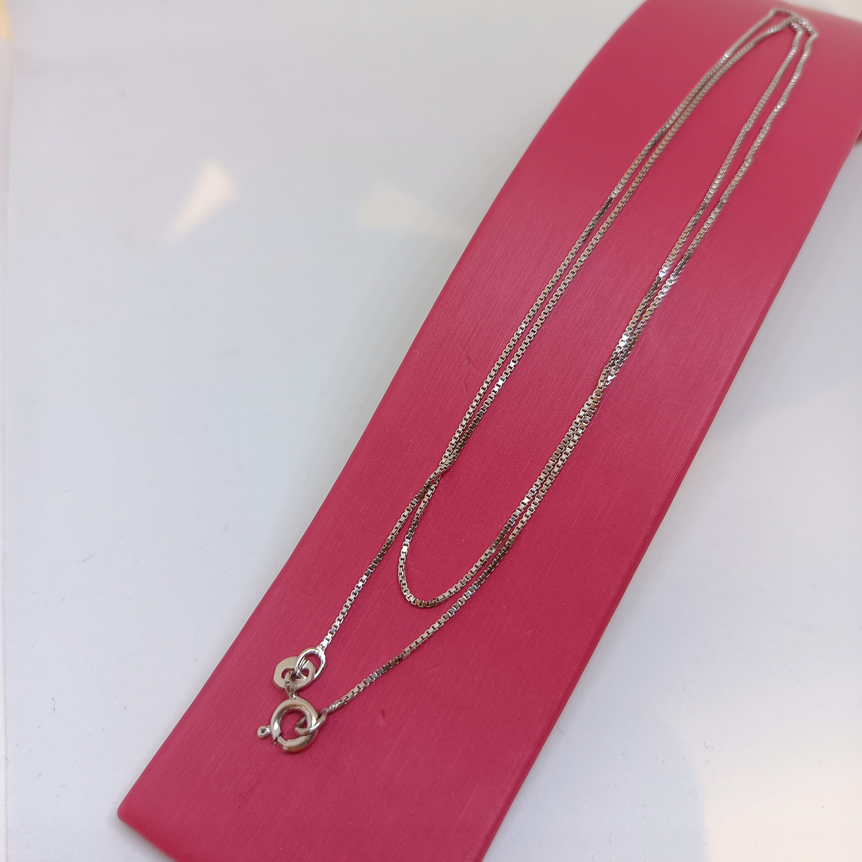 สร้อยทองอิตาลี่ ลายบีทบ๊อค เล่นไฟระยิบระยับ น้ำหนักเบา ทองคำขาว